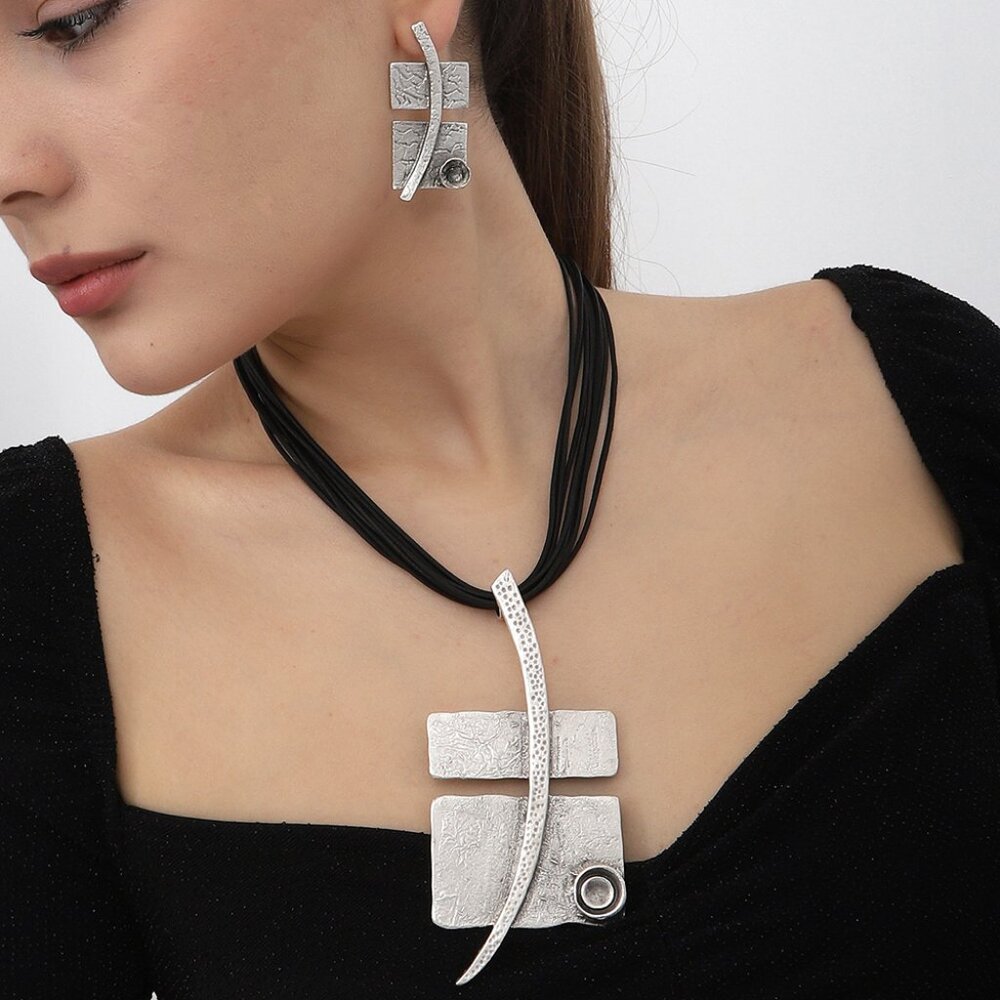 Antique Real Silver Plated Hummered Squares Necklace and Earrings Set